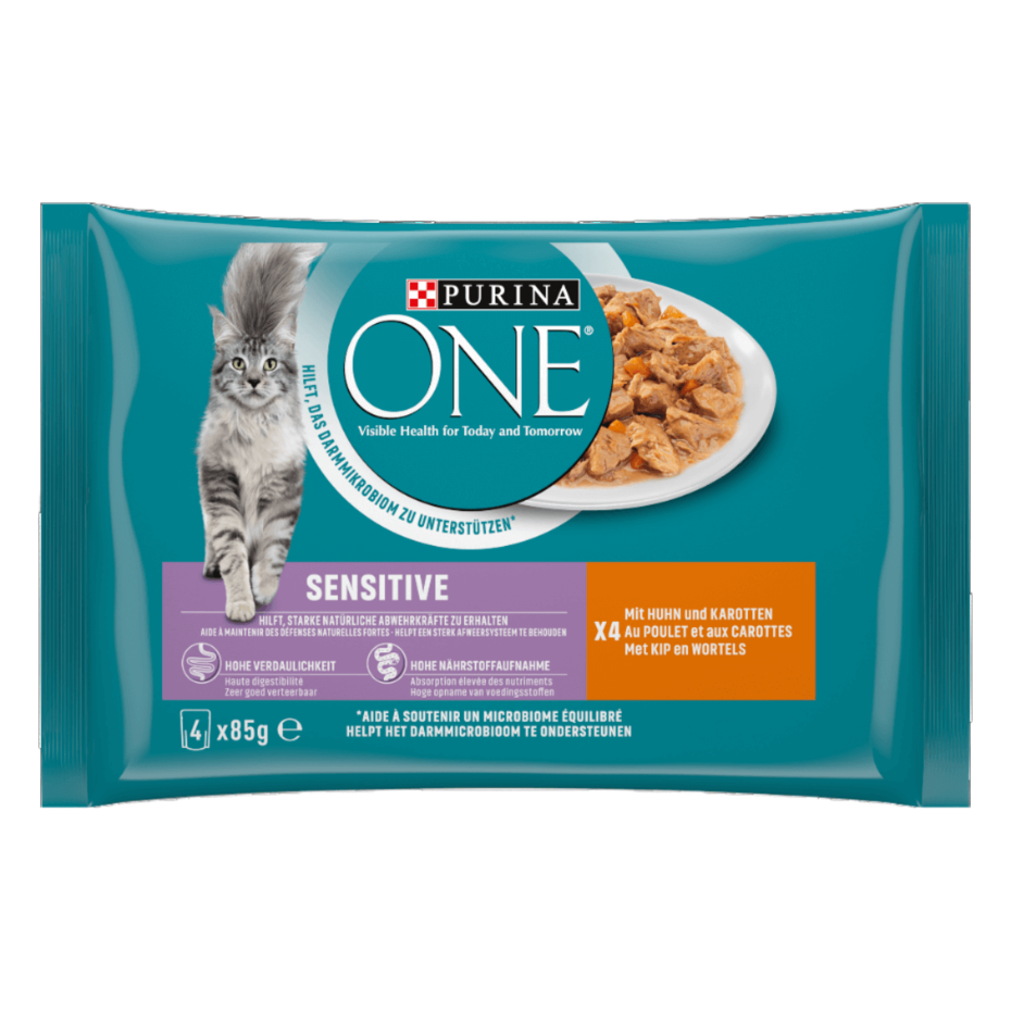 PURINA ONE® SENSITIVE zarte Stückchen in Sauce mit Huhn und Karotten